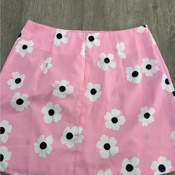 Princess Polly Shelly Mini Skirt- Pink Floral Size 0 - Picture 4 of 4